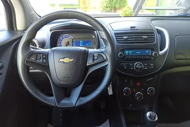 CHEVROLET TRAX 1.6 LS Velvet Red Metallic+ Vezetett Szervizkönyv+ Szívó Benzin+ 3X-s GARANCIA!!!