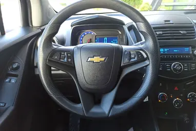 CHEVROLET TRAX 1.6 LS Velvet Red Metallic+ Vezetett Szervizkönyv+ Szívó Benzin+ 3X-s GARANCIA!!!