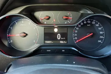 OPEL CROSSLAND X 1.2 T ecoTEC Start-Stop Innovation Olympic White+ Kevés Km+Mo 1. Tulaj+ 3X-s GARANCIA!!!