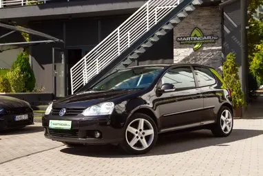 VOLKSWAGEN GOLF V 1.4 Trendline Black Magic+ Szívó Benzin+ Ár-Értékben Legjobb+ 3X-s GARANCIA!!!