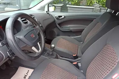 SEAT IBIZA 1.2 12V Reference Top állapot +Szívó benzin !! +Vezetett Sz.Könyv +3X-s GARANCIA !!