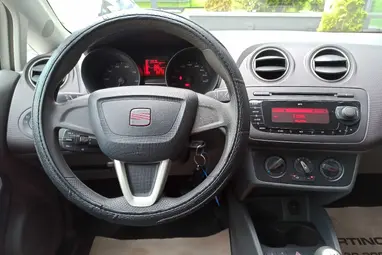 SEAT IBIZA 1.2 12V Reference Top állapot +Szívó benzin !! +Vezetett Sz.Könyv +3X-s GARANCIA !!