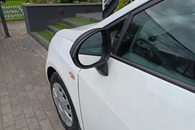 SEAT IBIZA 1.2 12V Reference Top állapot +Szívó benzin !! +Vezetett Sz.Könyv +3X-s GARANCIA !!