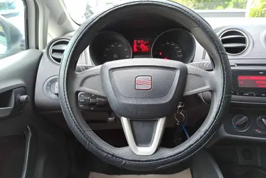 SEAT IBIZA 1.2 12V Reference Top állapot +Szívó benzin !! +Vezetett Sz.Könyv +3X-s GARANCIA !!