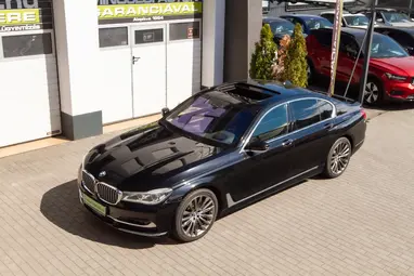 BMW 730d xDrive (Automata) Dark Grey Metallic+Vezetett Szervíz+ Max Állapot. Felszereltség!+ 3X-s GARANCIA!
