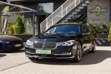 BMW 730d xDrive (Automata) Dark Grey Metallic+Vezetett Szervíz+ Max Állapot. Felszereltség!+ 3X-s GARANCIA!