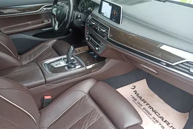 BMW 730d xDrive (Automata) Dark Grey Metallic+Vezetett Szervíz+ Max Állapot. Felszereltség!+ 3X-s GARANCIA!