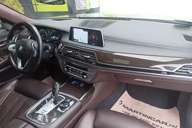 BMW 730d xDrive (Automata) Dark Grey Metallic+Vezetett Szervíz+ Max Állapot. Felszereltség!+ 3X-s GARANCIA!