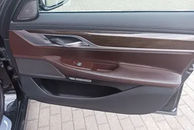 BMW 730d xDrive (Automata) Dark Grey Metallic+Vezetett Szervíz+ Max Állapot. Felszereltség!+ 3X-s GARANCIA!