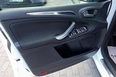 FORD S-MAX 2.0 TDCi Trend Powershift Frozen White Solid+ 7 Személyes+ 1év TELJESKÖRŰ DEFEND CAR GARANCIA!!!