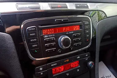 FORD S-MAX 2.0 TDCi Trend Powershift Frozen White Solid+ 7 Személyes+ 1év TELJESKÖRŰ DEFEND CAR GARANCIA!!!