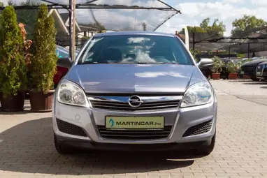 OPEL ASTRA H 1.4 Cosmo Lichtsilber Metallic+ Vezetett Szerviz+ Még Szívó Benzin+ 3X-s GARANCIA!!!