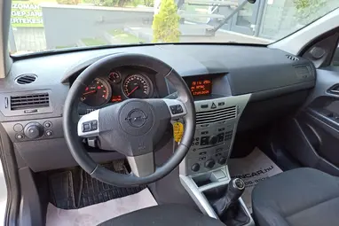 OPEL ASTRA H 1.4 Cosmo Lichtsilber Metallic+ Vezetett Szerviz+ Még Szívó Benzin+ 3X-s GARANCIA!!!