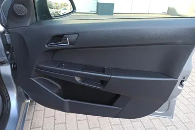 OPEL ASTRA H 1.4 Cosmo Lichtsilber Metallic+ Vezetett Szerviz+ Még Szívó Benzin+ 3X-s GARANCIA!!!