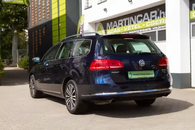VOLKSWAGEN PASSAT VII Variant 2.0 CR TDI Highline 4Motion BMT DSG Night Blue Metallic+ Felszerelt+ Automata+ Mo.-i 1 Tulaj+ 3X-s GARANCIA!!!