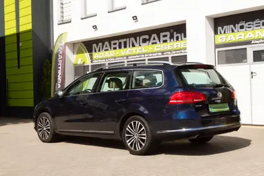 VOLKSWAGEN PASSAT VII Variant 2.0 CR TDI Highline 4Motion BMT DSG Night Blue Metallic+ Felszerelt+ Automata+ Mo.-i 1 Tulaj+ 3X-s GARANCIA!!!