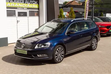 VOLKSWAGEN PASSAT VII Variant 2.0 CR TDI Highline 4Motion BMT DSG Night Blue Metallic+ Felszerelt+ Automata+ Mo.-i 1 Tulaj+ 3X-s GARANCIA!!!