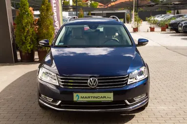 VOLKSWAGEN PASSAT VII Variant 2.0 CR TDI Highline 4Motion BMT DSG Night Blue Metallic+ Felszerelt+ Automata+ Mo.-i 1 Tulaj+ 3X-s GARANCIA!!!