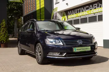 VOLKSWAGEN PASSAT VII Variant 2.0 CR TDI Highline 4Motion BMT DSG Night Blue Metallic+ Felszerelt+ Automata+ Mo.-i 1 Tulaj+ 3X-s GARANCIA!!!