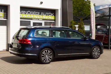 VOLKSWAGEN PASSAT VII Variant 2.0 CR TDI Highline 4Motion BMT DSG Night Blue Metallic+ Felszerelt+ Automata+ Mo.-i 1 Tulaj+ 3X-s GARANCIA!!!