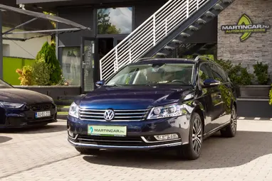 VOLKSWAGEN PASSAT VII Variant 2.0 CR TDI Highline 4Motion BMT DSG Night Blue Metallic+ Felszerelt+ Automata+ Mo.-i 1 Tulaj+ 3X-s GARANCIA!!!