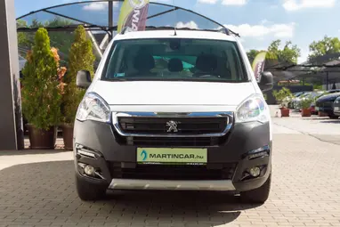 PEUGEOT PARTNER Tepee 1.6 BlueHDi Outdoor Arctic White+ Vezérlés Csere+ Vezetett Szerviz+ Mo.-i 1 Tulaj+ 3X-s GARANCIA!!!