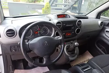 PEUGEOT PARTNER Tepee 1.6 BlueHDi Outdoor Arctic White+ Vezérlés Csere+ Vezetett Szerviz+ Mo.-i 1 Tulaj+ 3X-s GARANCIA!!!