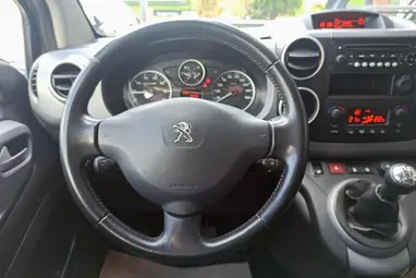 PEUGEOT PARTNER Tepee 1.6 BlueHDi Outdoor Arctic White+ Vezérlés Csere+ Vezetett Szerviz+ Mo.-i 1 Tulaj+ 3X-s GARANCIA!!!