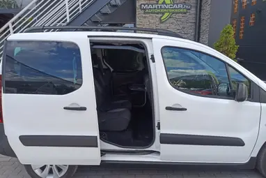 PEUGEOT PARTNER Tepee 1.6 BlueHDi Outdoor Arctic White+ Vezérlés Csere+ Vezetett Szerviz+ Mo.-i 1 Tulaj+ 3X-s GARANCIA!!!