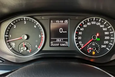 VOLKSWAGEN AMAROK 3.0 TDI V6 Highline Tiptronic 4Motion Reflex Silver Metallic+ Nincs Áfa+ 3.5T Horog+ Jól Felszerelt+ 3X-s GARANCIA!!!