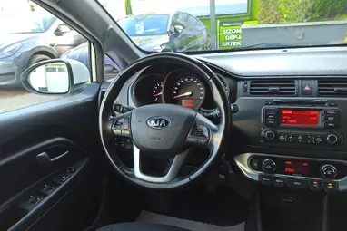 KIA RIO 1.4 CRDi EX Limited CLEAR White +Sok Extra +Full Vez. Sz könyv +1.Tulaj +3X-s GARANCIA !!