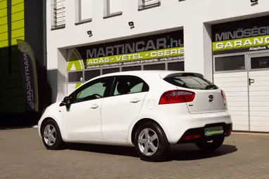 KIA RIO 1.4 CRDi EX Limited CLEAR White +Sok Extra +Full Vez. Sz könyv +1.Tulaj +3X-s GARANCIA !!