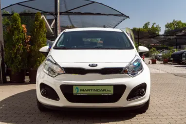 KIA RIO 1.4 CRDi EX Limited CLEAR White +Sok Extra +Full Vez. Sz könyv +1.Tulaj +3X-s GARANCIA !!