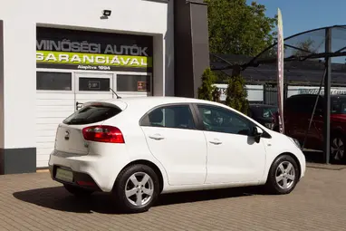 KIA RIO 1.4 CRDi EX Limited CLEAR White +Sok Extra +Full Vez. Sz könyv +1.Tulaj +3X-s GARANCIA !!