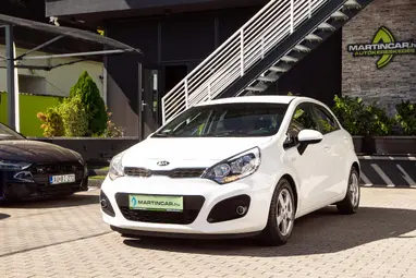 KIA RIO 1.4 CRDi EX Limited CLEAR White +Sok Extra +Full Vez. Sz könyv +1.Tulaj +3X-s GARANCIA !!