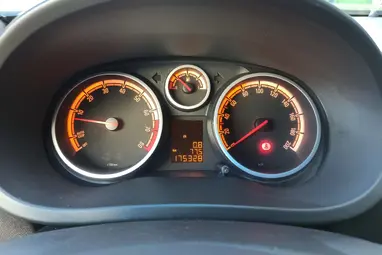 OPEL CORSA D 1.2 Sport KarbonGrau metallic +Gazdagon felszerelt +1.Tulaj +Friss Műszaki +3x-s GARANCIA!