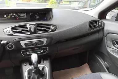 RENAULT SCENIC Scénic 1.5 dCi Limited Grenat Rouge Metallic+Friss Szerviz+ Mo.-i 1 Tulaj+ Automata+ 3X-s GARANCIA!!!