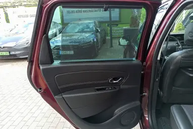 RENAULT SCENIC Scénic 1.5 dCi Limited Grenat Rouge Metallic+Friss Szerviz+ Mo.-i 1 Tulaj+ Automata+ 3X-s GARANCIA!!!
