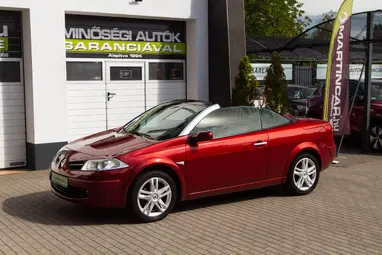 RENAULT MEGANE CC 1.6 Exception Automata Limitált Sport széria +Full Extra +Végig Vez.Sz.Könyv +Üvegtető !!