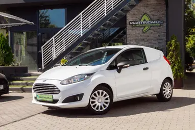 FORD FIESTA Van 1.5 TDCi Trend Frozen White +Full Vezetett Szervízkönyv +Kitűnő állapot !!