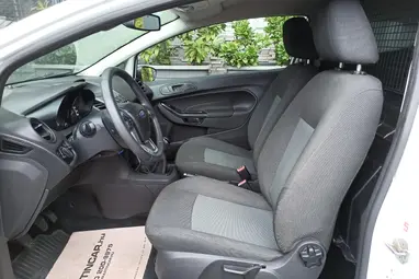 FORD FIESTA Van 1.5 TDCi Trend Frozen White +Full Vezetett Szervízkönyv +Kitűnő állapot !!