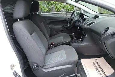 FORD FIESTA Van 1.5 TDCi Trend Frozen White +Full Vezetett Szervízkönyv +Kitűnő állapot !!