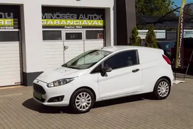 FORD FIESTA Van 1.5 TDCi Trend Frozen White +Full Vezetett Szervízkönyv +Kitűnő állapot !!
