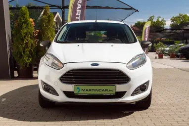 FORD FIESTA Van 1.5 TDCi Trend Frozen White +Full Vezetett Szervízkönyv +Kitűnő állapot !!