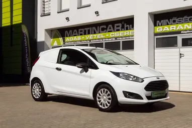 FORD FIESTA Van 1.5 TDCi Trend Frozen White +Full Vezetett Szervízkönyv +Kitűnő állapot !!