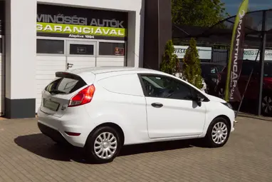 FORD FIESTA Van 1.5 TDCi Trend Frozen White +Full Vezetett Szervízkönyv +Kitűnő állapot !!