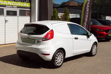 FORD FIESTA Van 1.5 TDCi Trend Frozen White +Full Vezetett Szervízkönyv +Kitűnő állapot !!