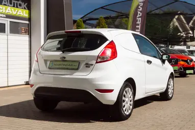 FORD FIESTA Van 1.5 TDCi Trend Frozen White +Full Vezetett Szervízkönyv +Kitűnő állapot !!