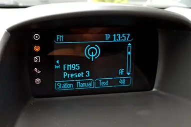 FORD FIESTA Van 1.5 TDCi Trend Frozen White +Full Vezetett Szervízkönyv +Kitűnő állapot !!