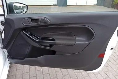 FORD FIESTA Van 1.5 TDCi Trend Frozen White +Full Vezetett Szervízkönyv +Kitűnő állapot !!